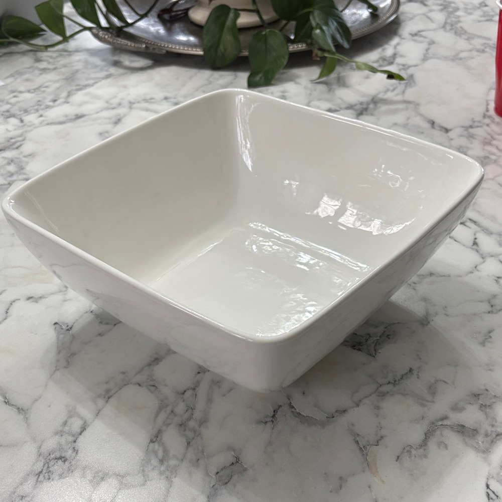 Whittier Ceramic Square Serving Bowl (10 1/4")